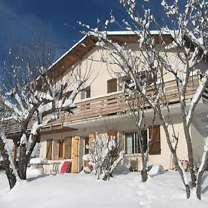 https://les-elfes.fr-provencehotel.com